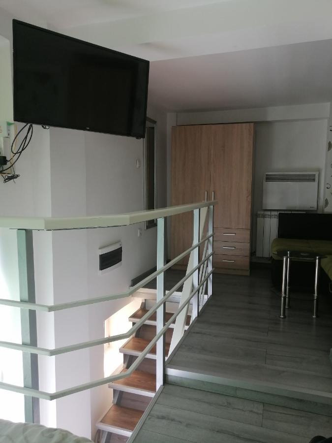 Classy And Cozy - Parking - 3 Beds - Near Center Нови-Сад Экстерьер фото